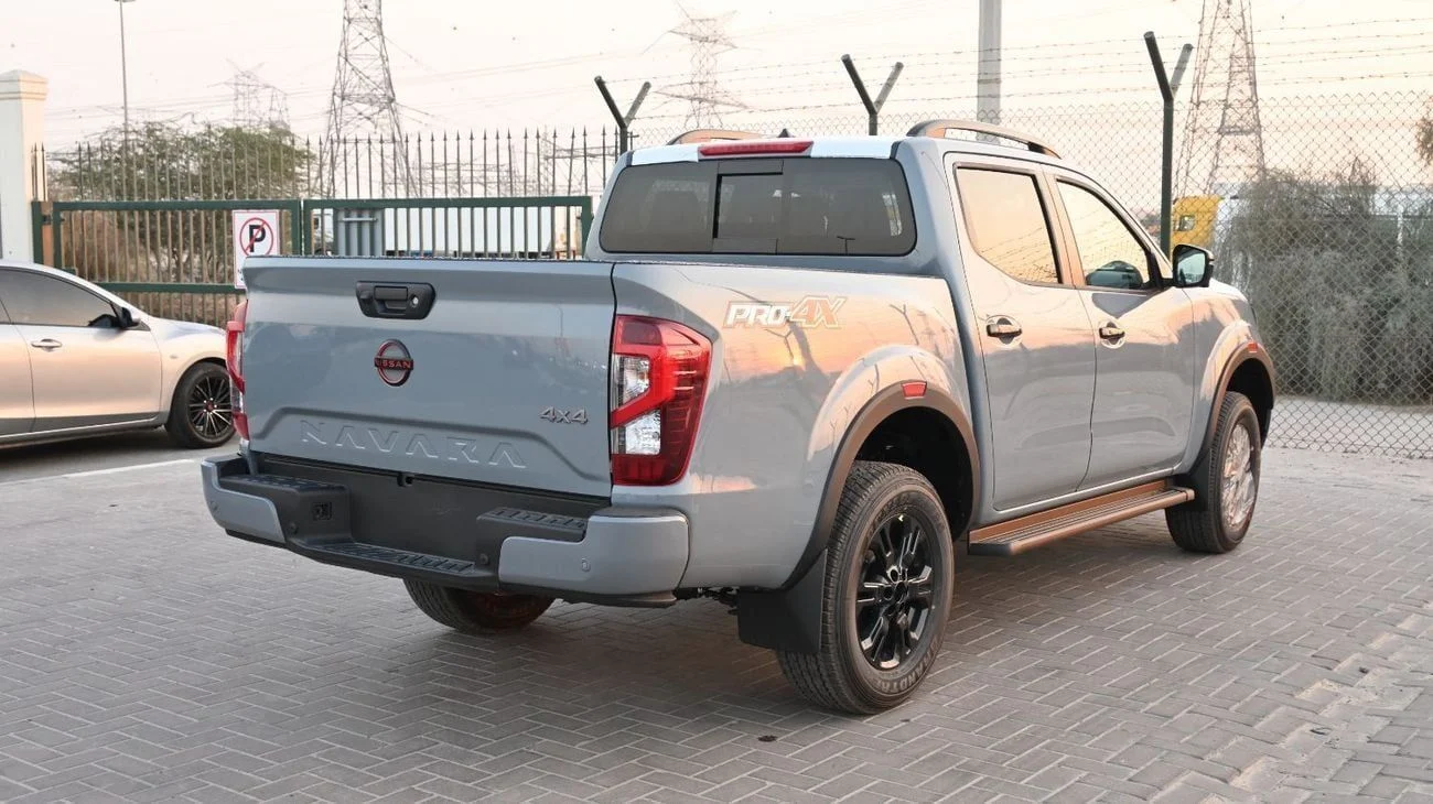NISSAN NAVARA dc  2.5L DIESEL PRO4X 4X4  2026