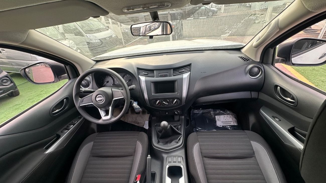 Nissan Navara SE PLUS M/T 2025