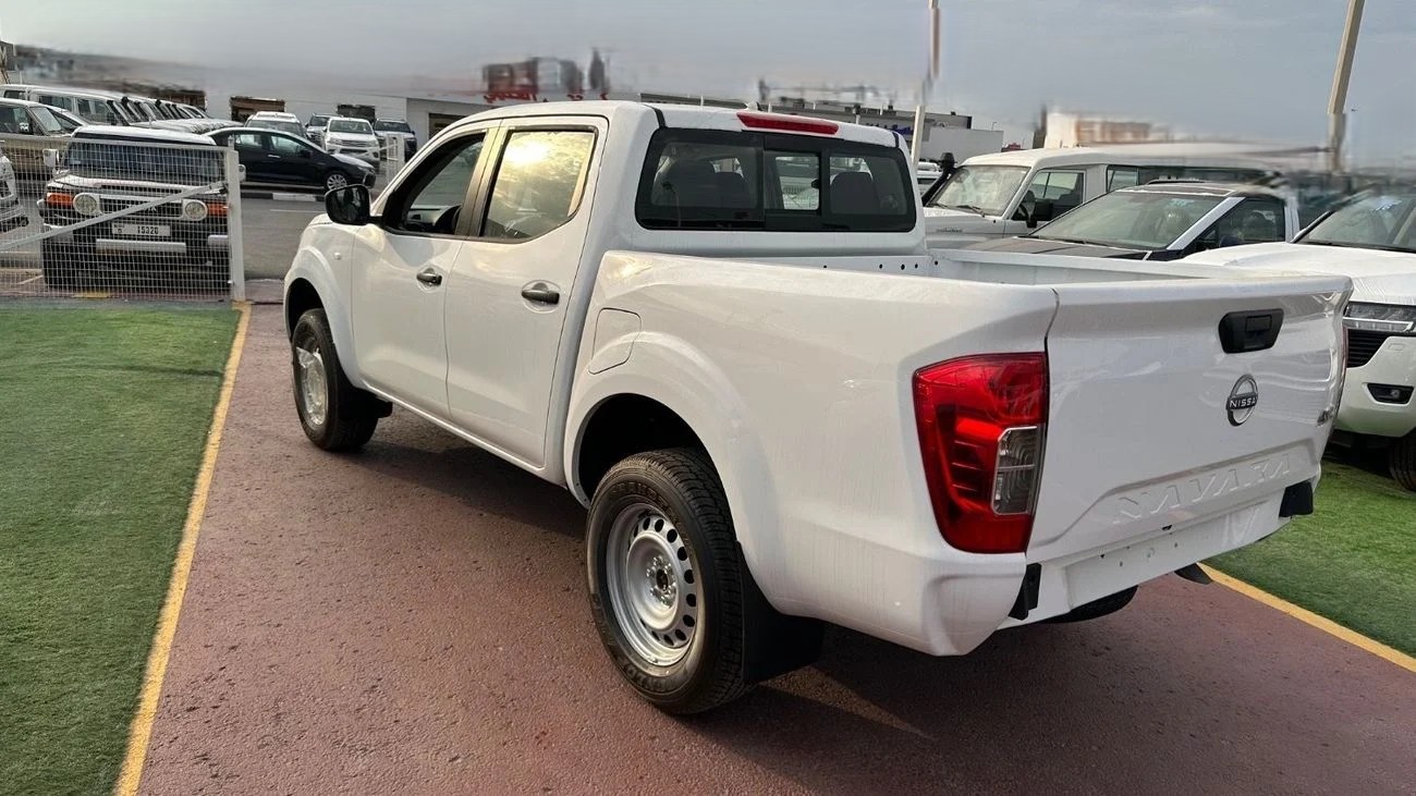 Nissan Navara SE PLUS M/T 2025