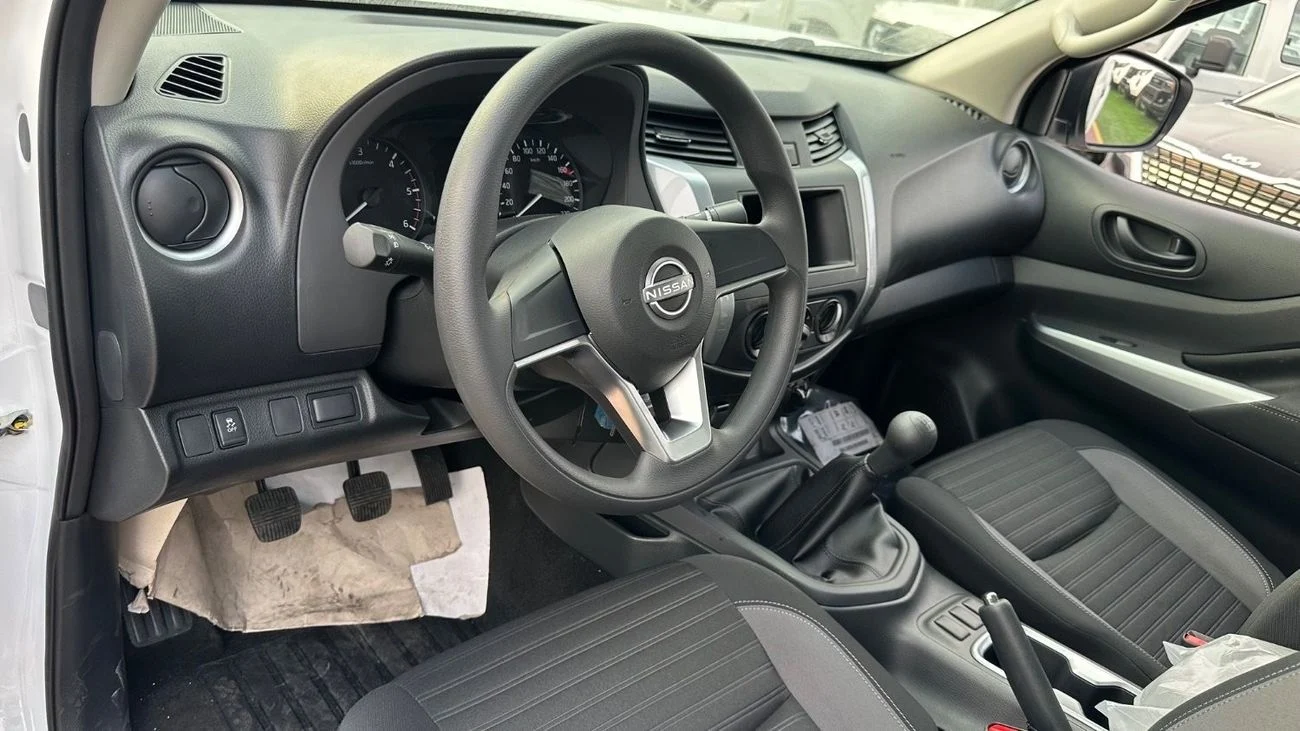 Nissan Navara SE PLUS M/T 2025