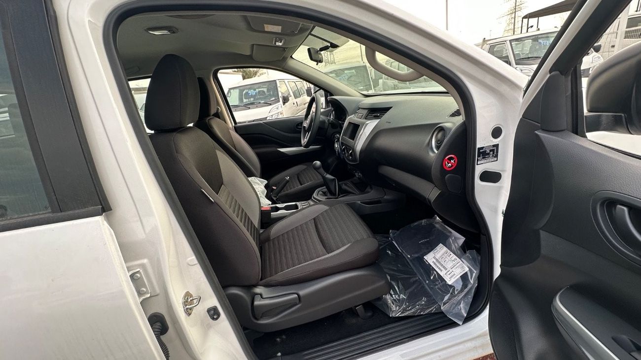 Nissan Navara SE PLUS M/T 2025