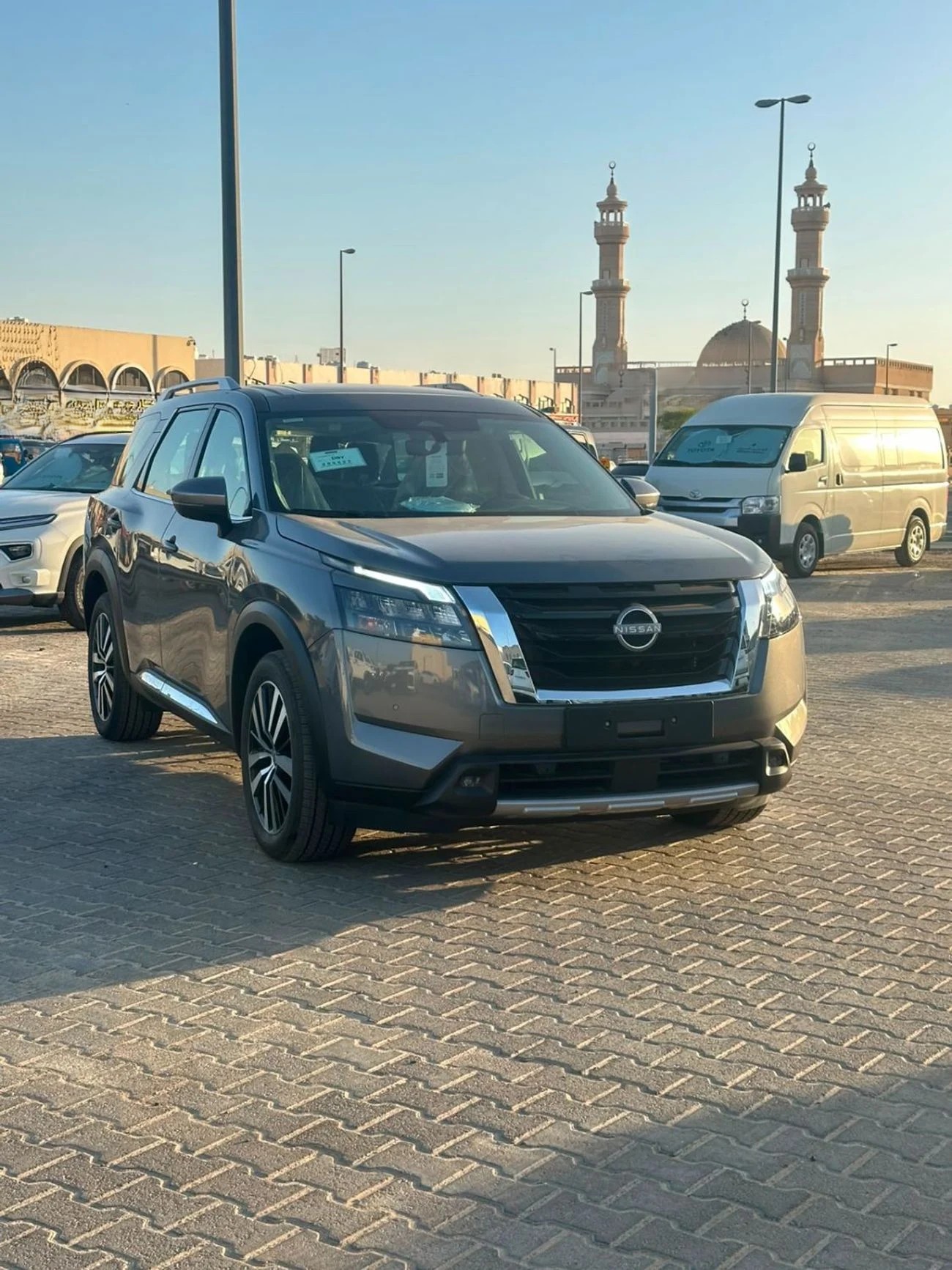 Nissan Pathfinder 3.5L SL 4WD_ GRAY