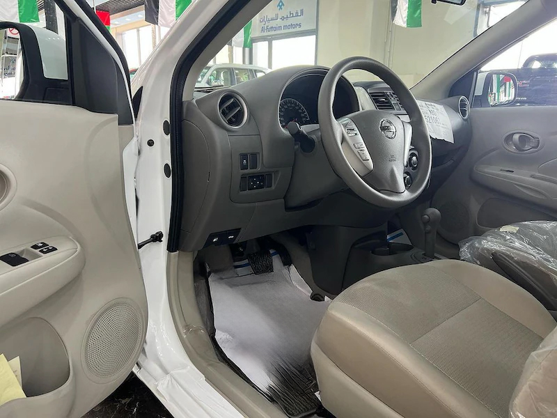 NISSAN SANE WHITE
