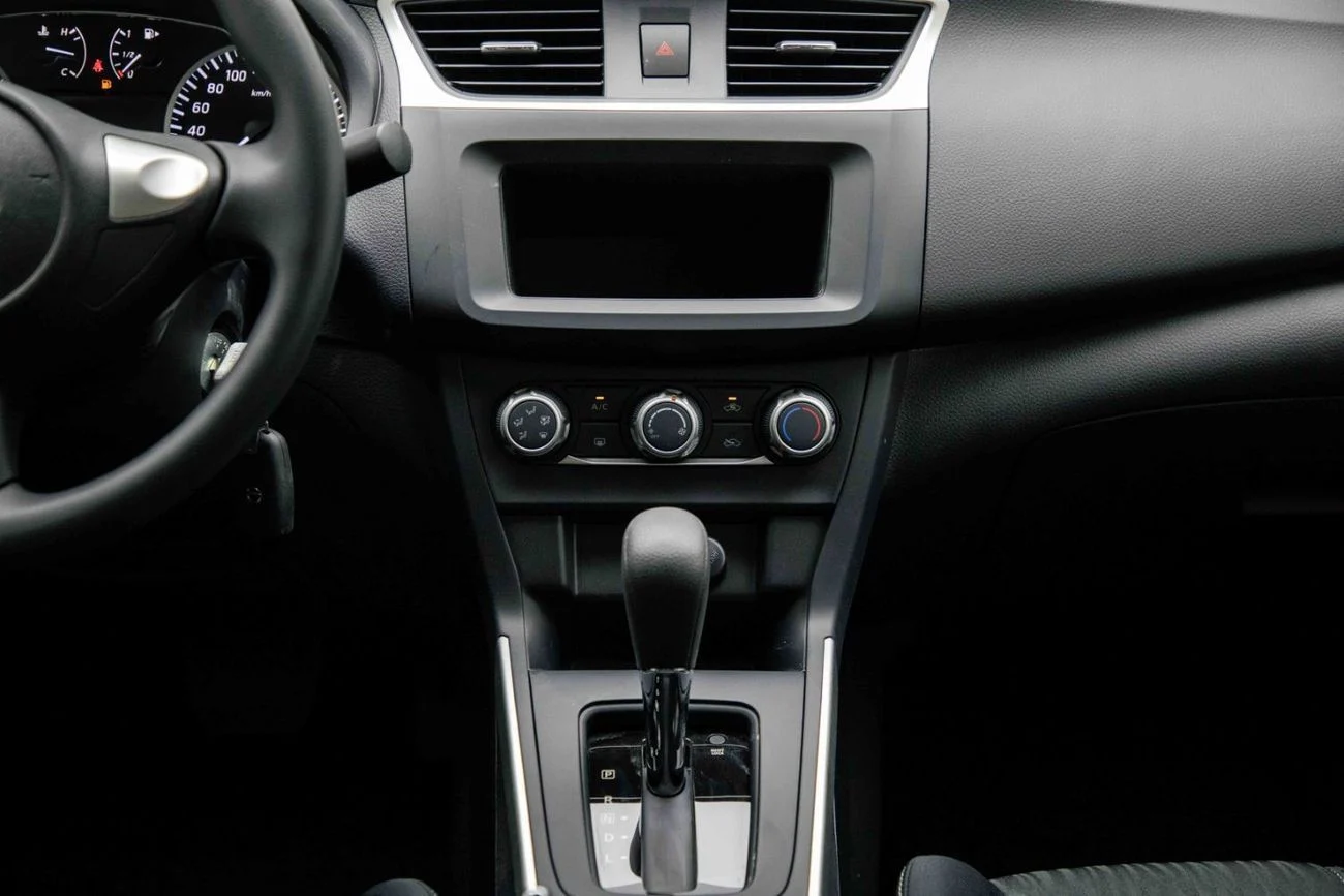 Nissan Sylphy Classic XE 1.6L_ 2025