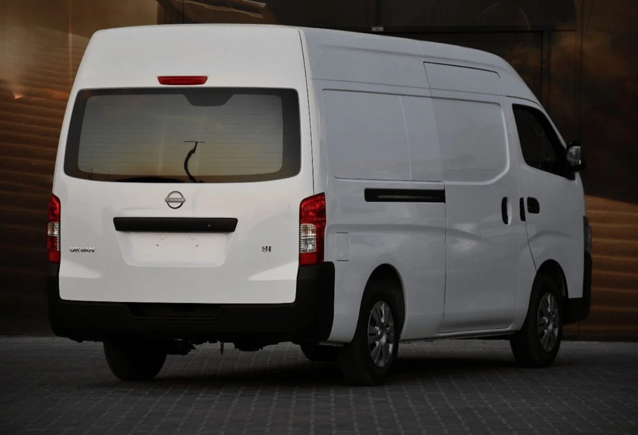 Nissan Urvan 3-Seater Automatic (4-Door) NV350 Highroof