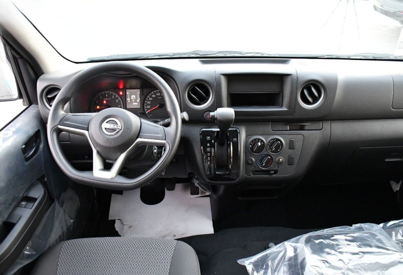 Nissan Urvan 3-Seater Automatic (4-Door) NV350 Highroof