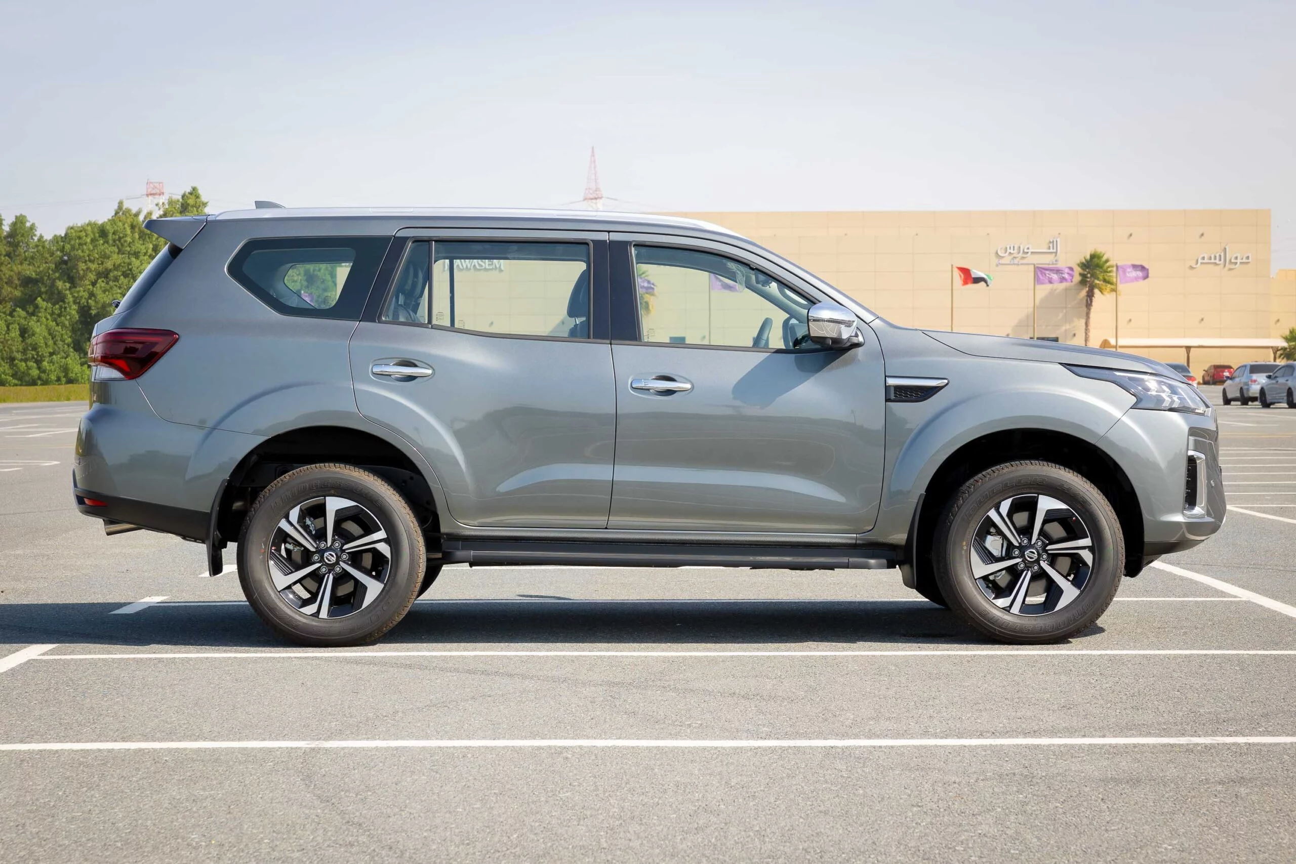 Nissan X-Terra Platinum Petrol AT 2.5L 4WD 2025