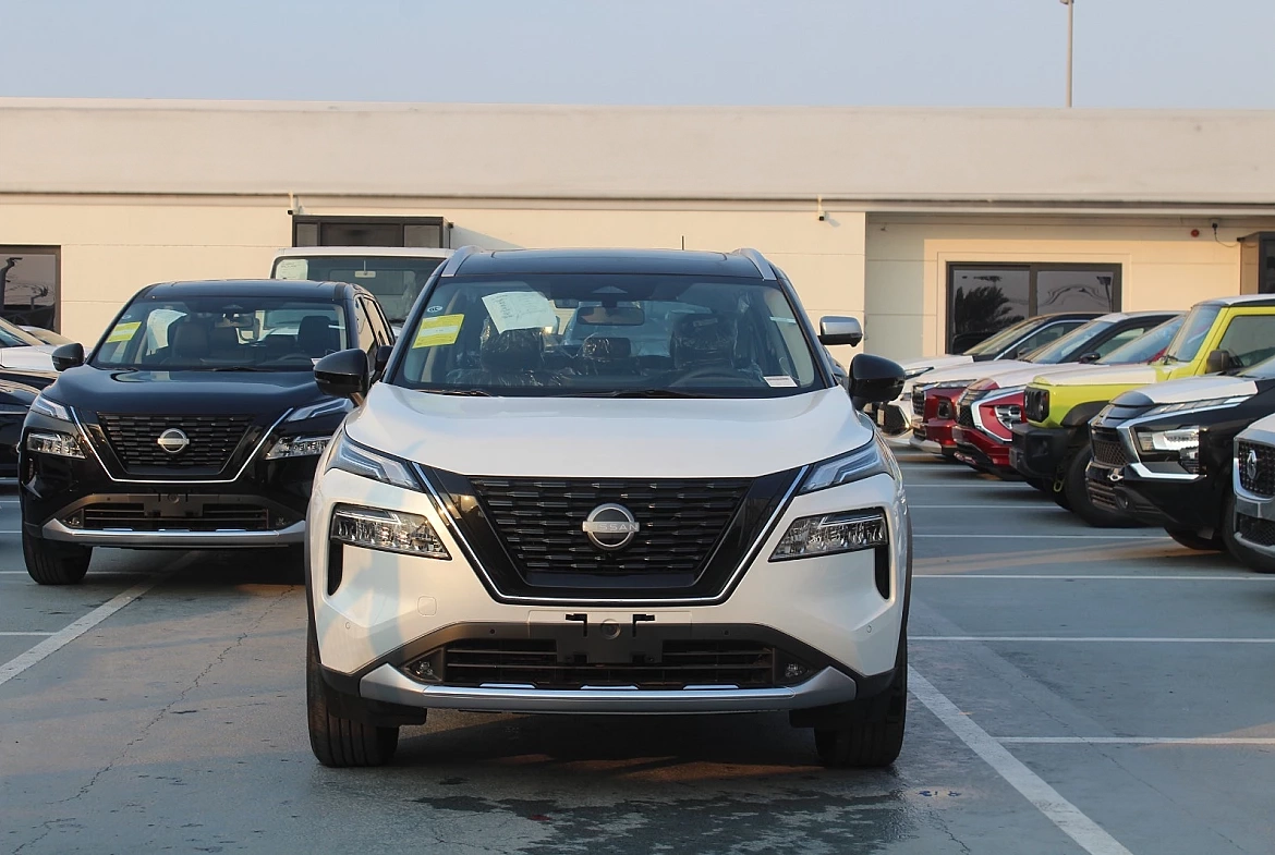 NISSAN X-TRAIL E-POWER 4WD WHITE