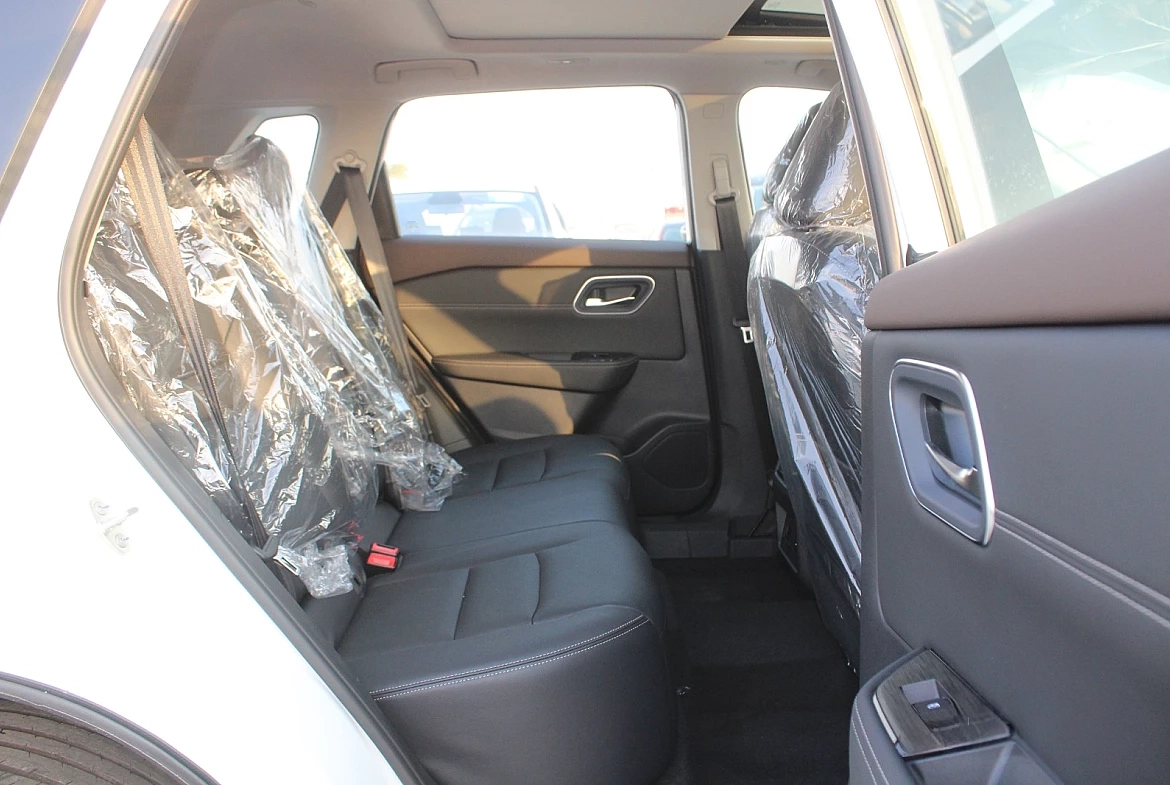 NISSAN X-TRAIL E-POWER 4WD WHITE