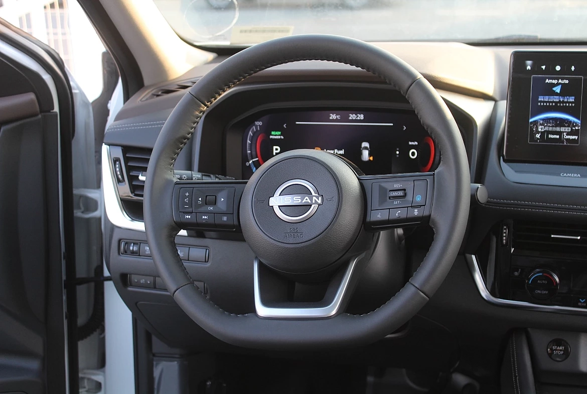 NISSAN X-TRAIL E-POWER 4WD WHITE