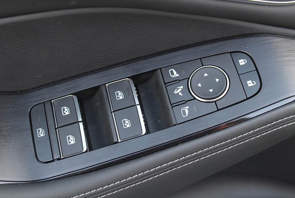 NISSAN X-TRAIL E-POWER  BLACK