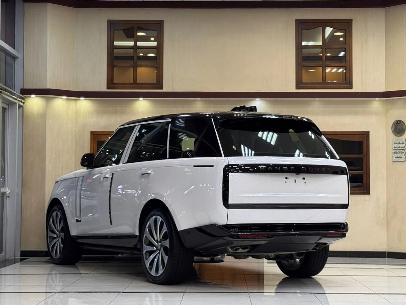 RANGE ROVER AUTOBIOGRAPHY P 530 _white 2026