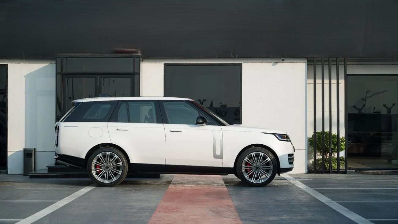 Range Rover Autobiography P530 4.0L V8 White 2026