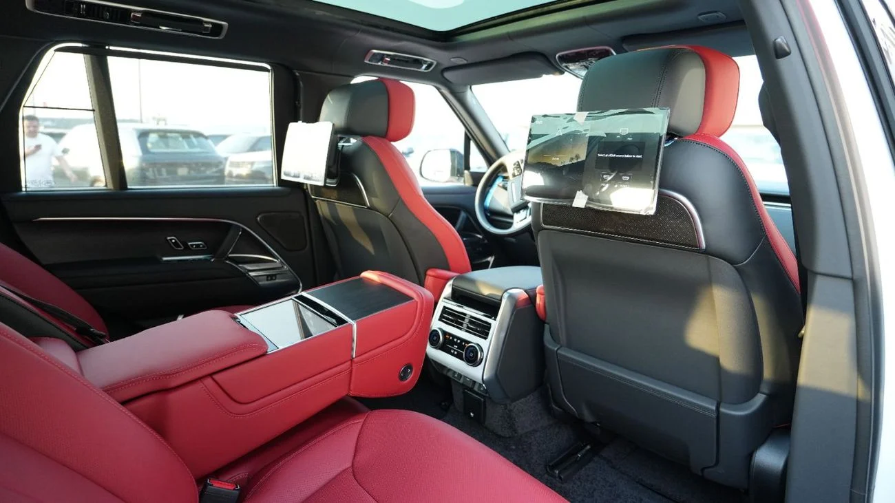 Range Rover Autobiography P530 4.0L V8 White 2026