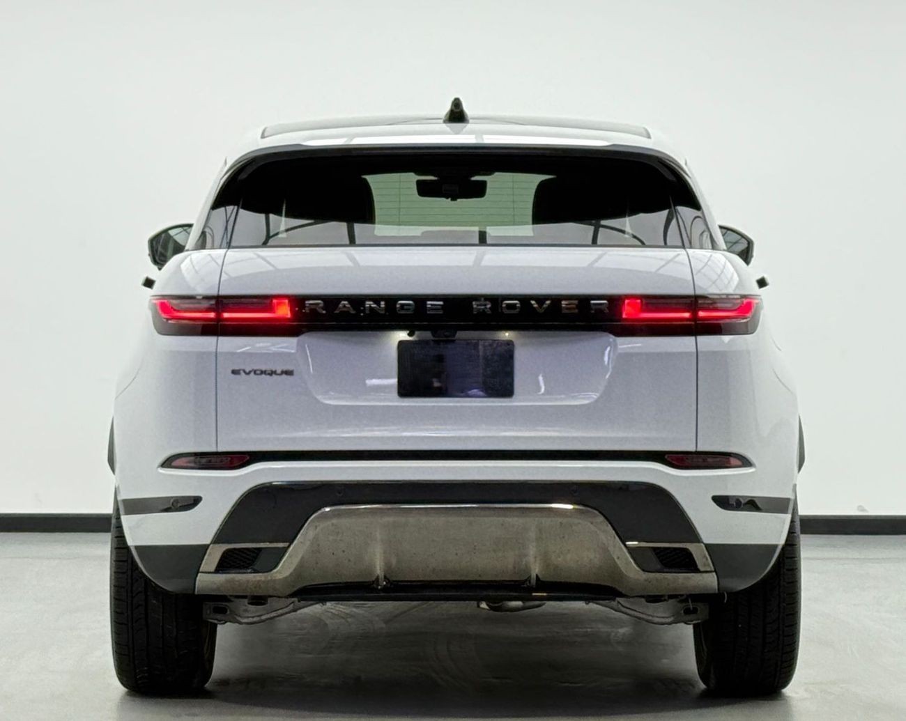 Range Rover Evoque P250 SE 2.0L 2025 white