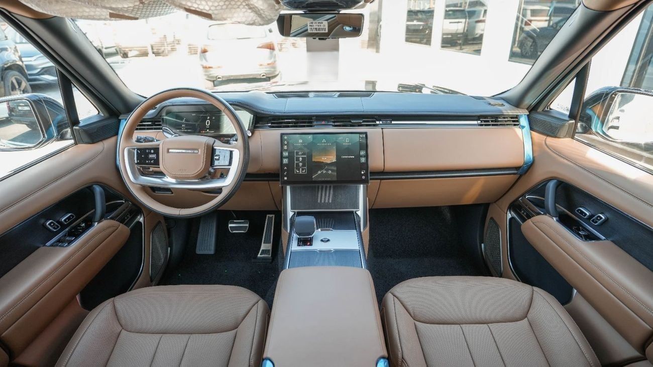 Range Rover LWB Autobiography P530 4.4L _2025 gcc
