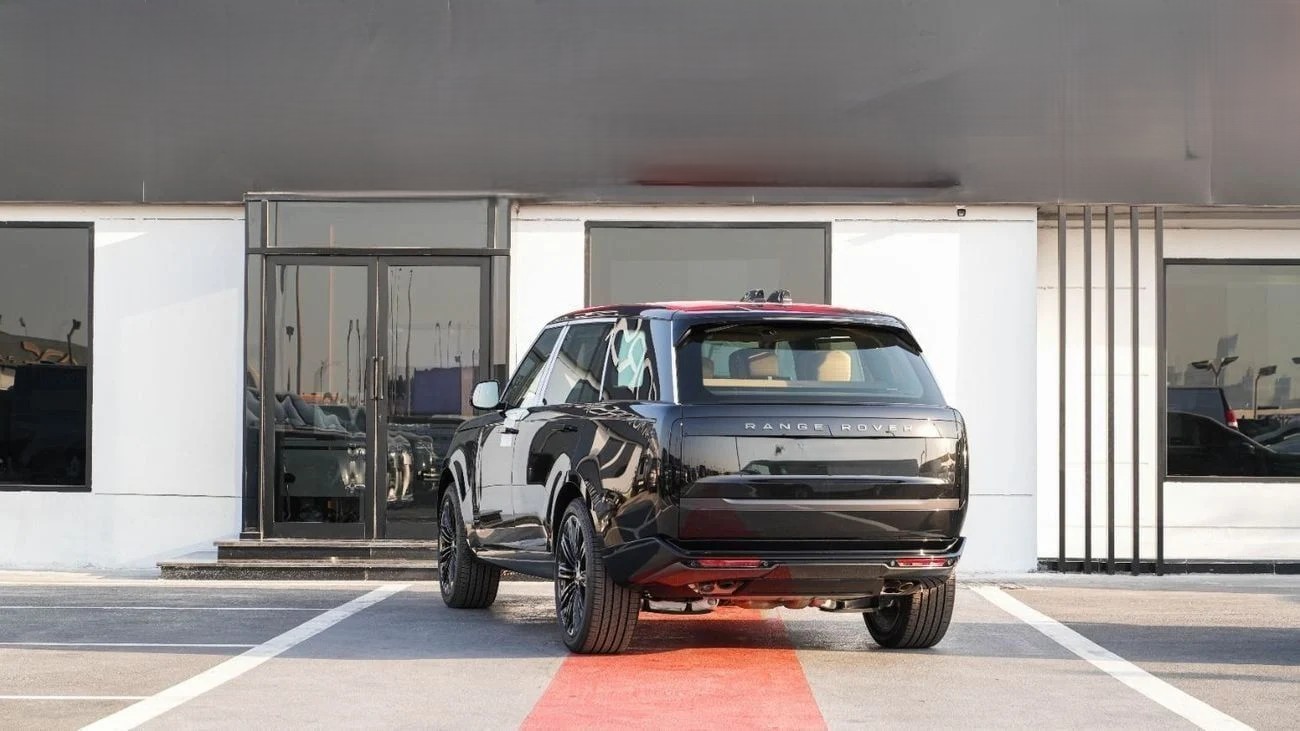 Range Rover LWB Autobiography P530 4.4L _2025 gcc
