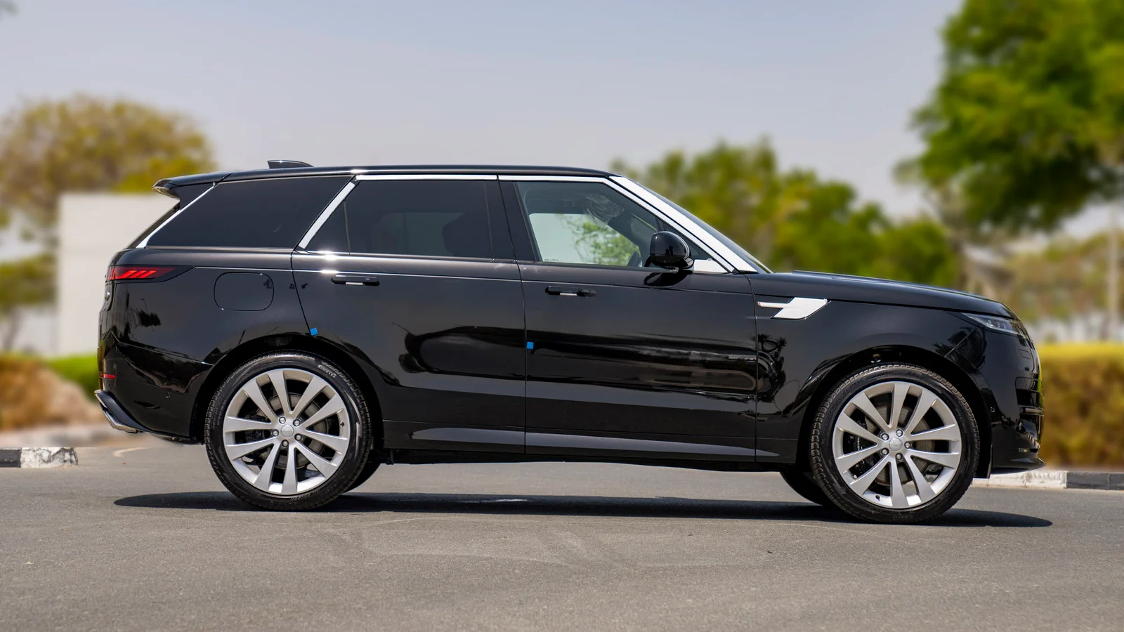 RANGE ROVER SPORT FIRST EDITION P530 AT MY2025 – BLACK