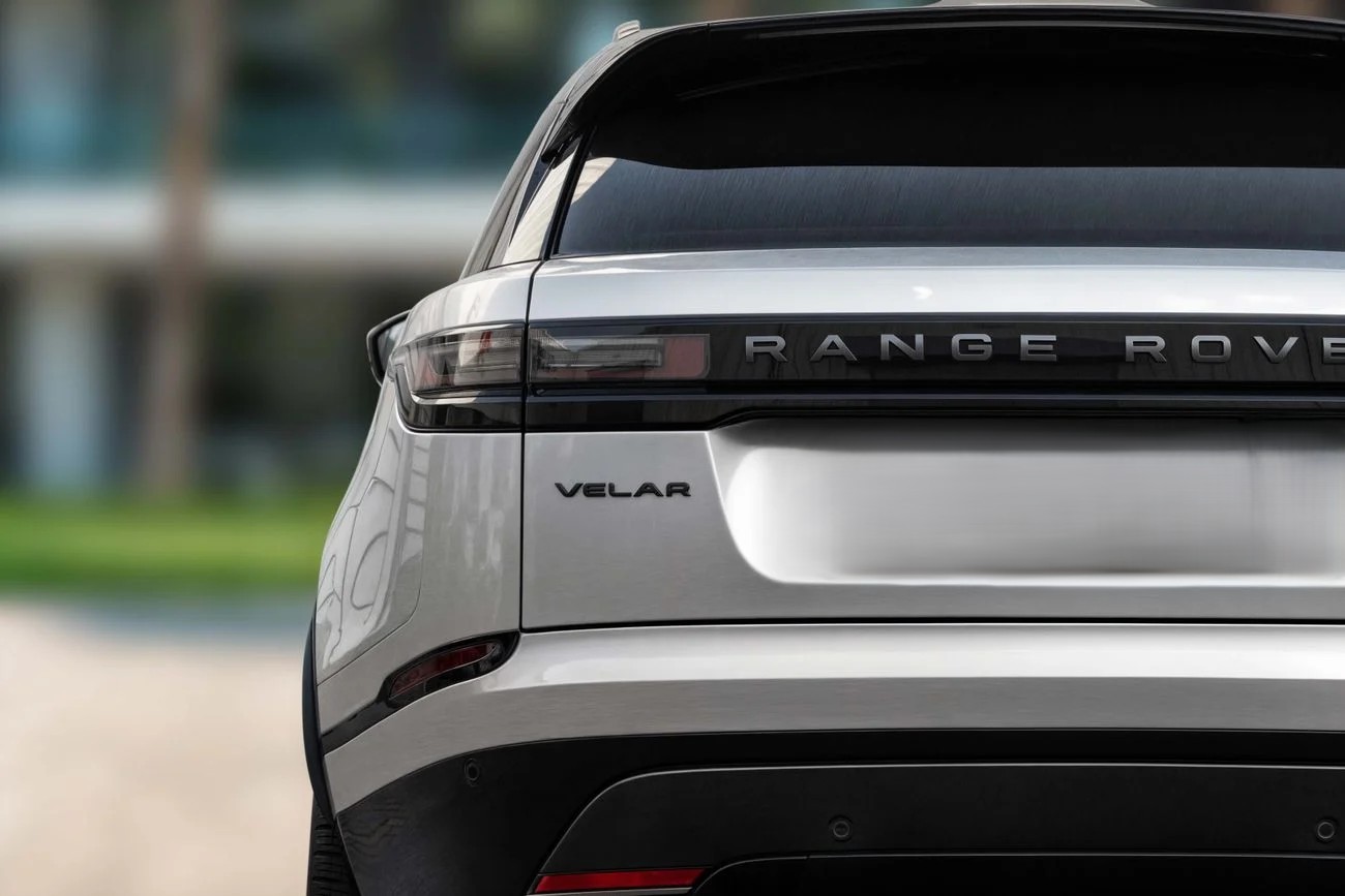 Range Rover Velar Range Rover Velar SE R-Dynamic white
