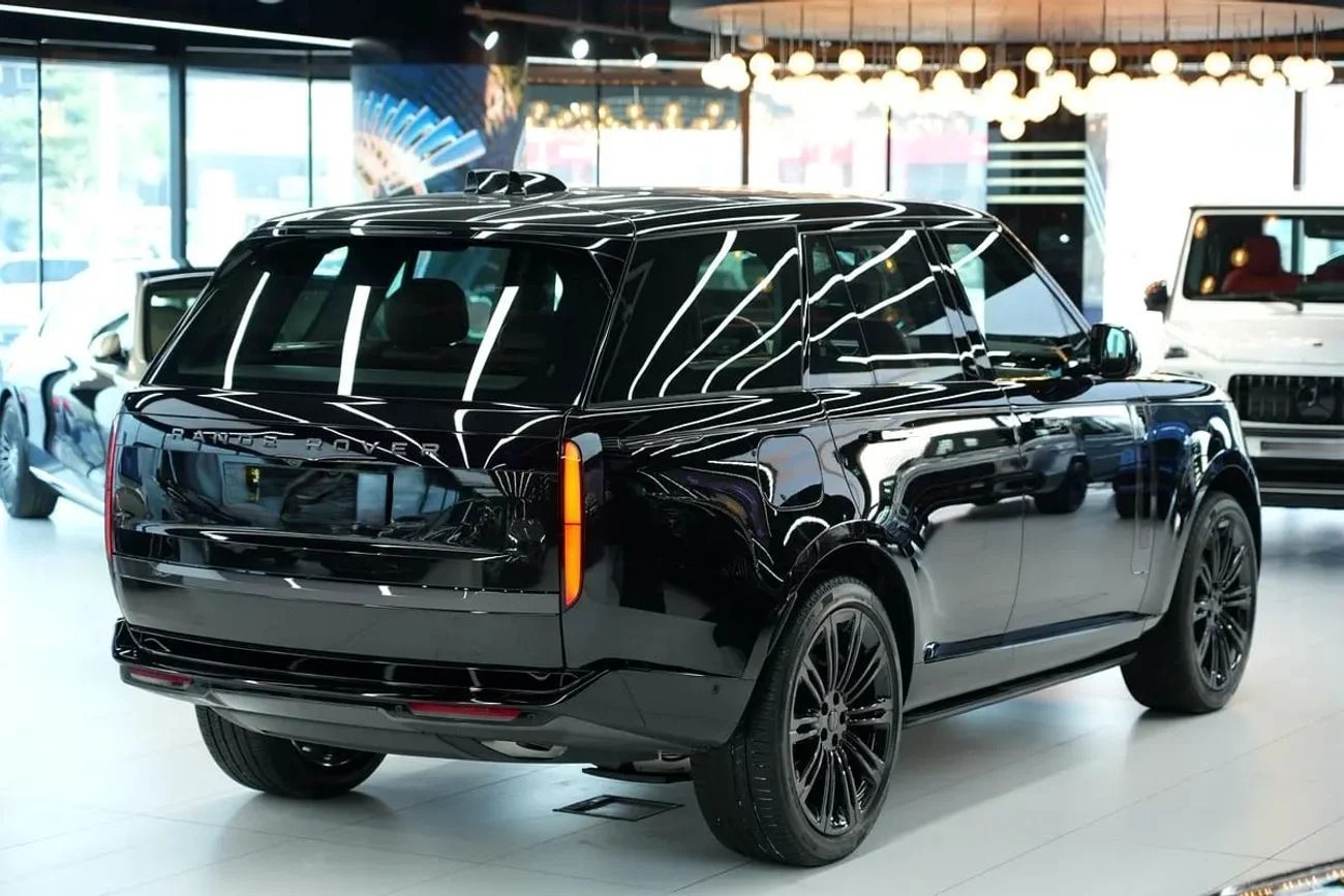 Rover Vogue HSE P400  _2026_ black 2.5l