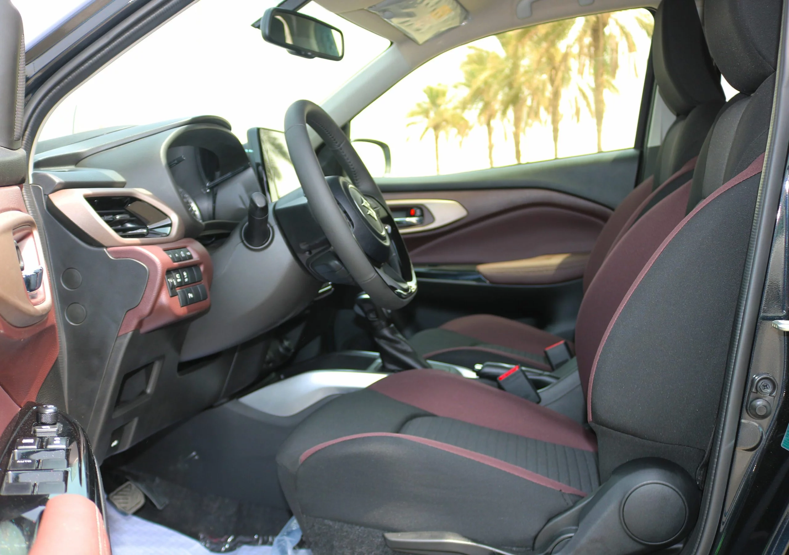 SUZUKI FRONX GLX 1.5P AT MY2025 – BLUISH BLACK PEARL