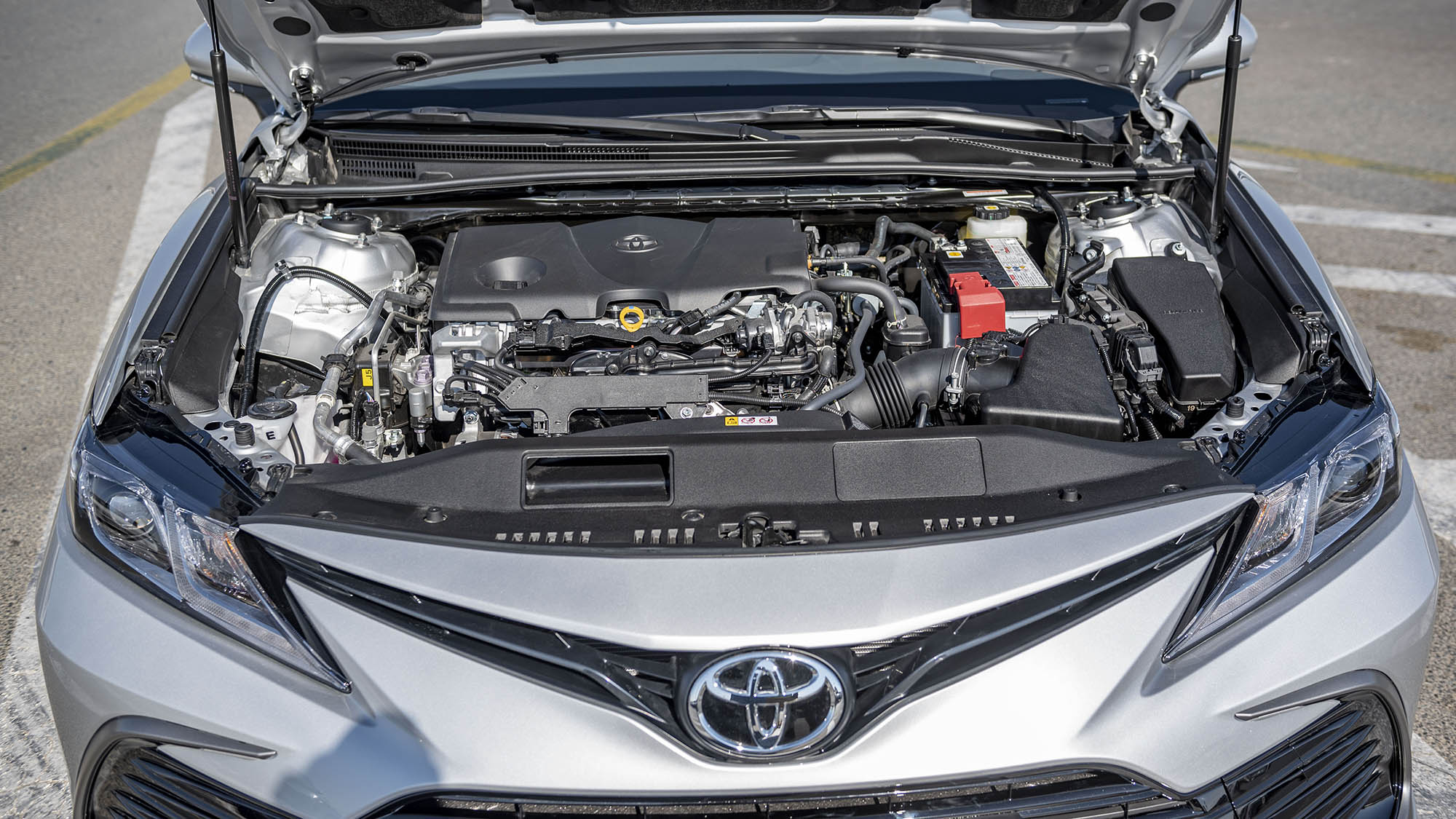 TOYOTA CAMRY LE 2.5P AT