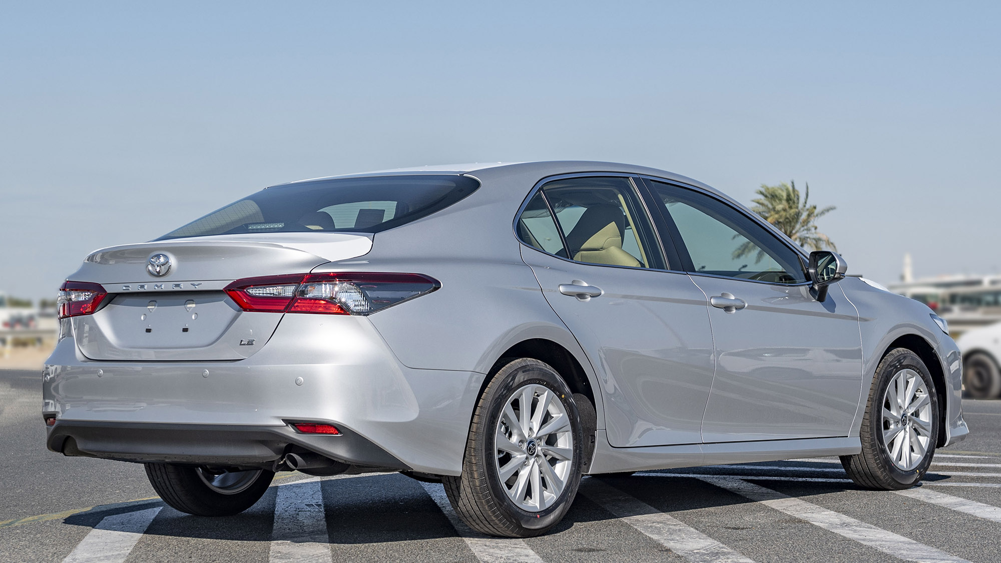 TOYOTA CAMRY LE 2.5P AT