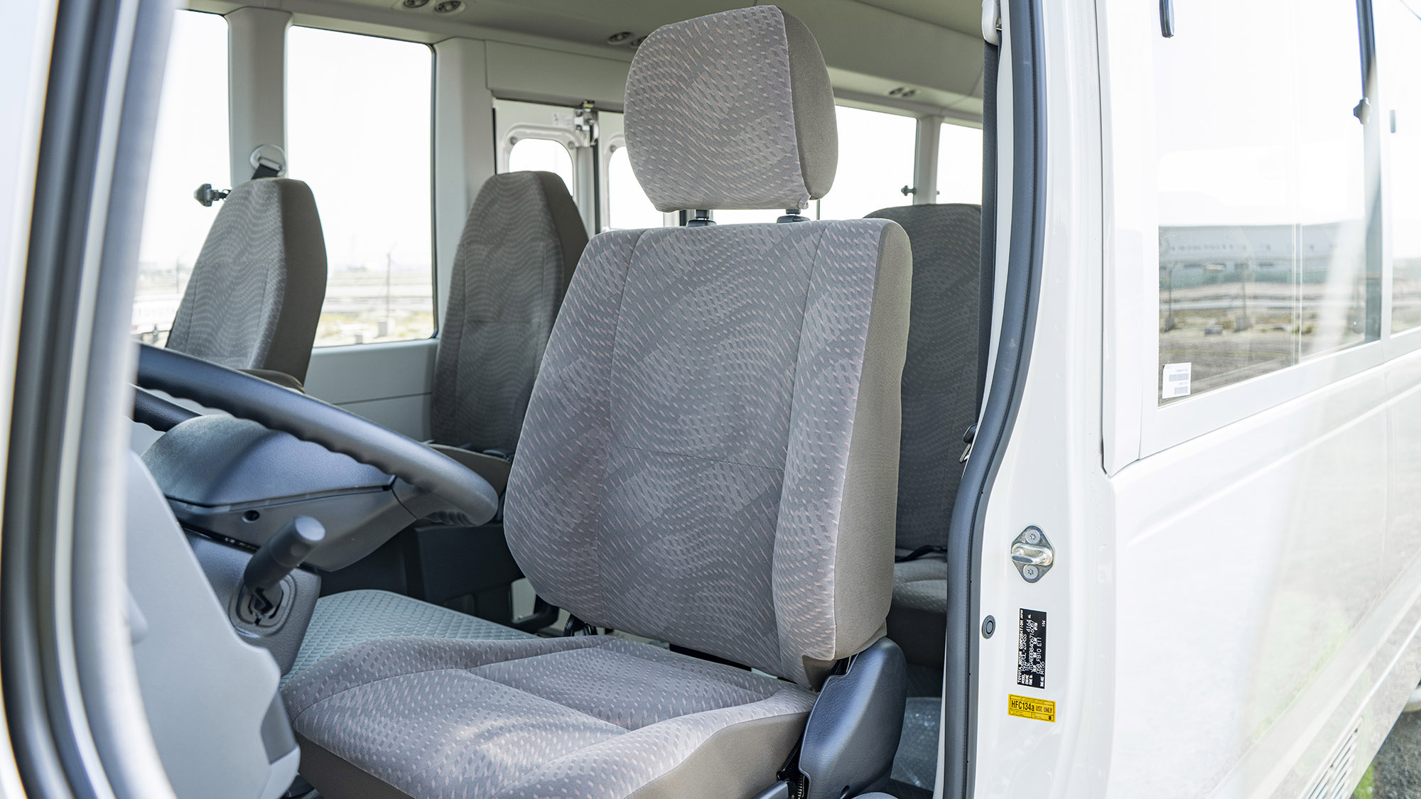 TOYOTA COASTER 4.2D MT 30 SEATER