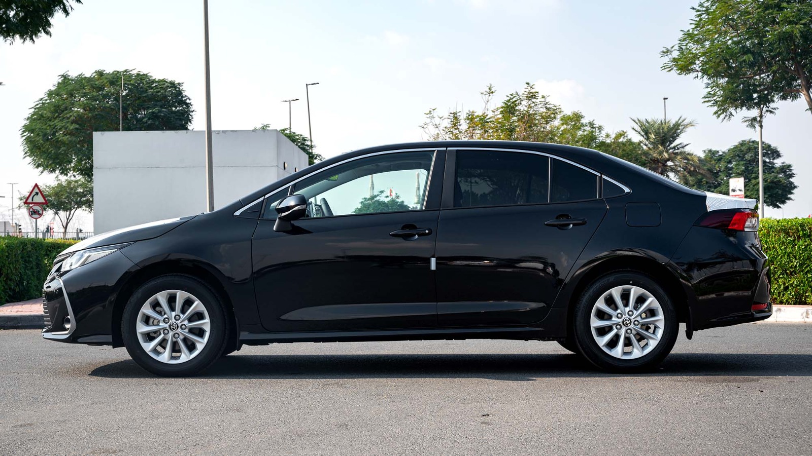 Toyota Corolla 1.6L Full Option