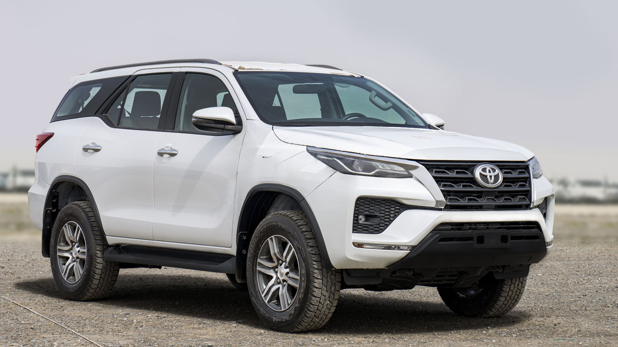 TOYOTA FORTUNER 2.4D AT 4X4