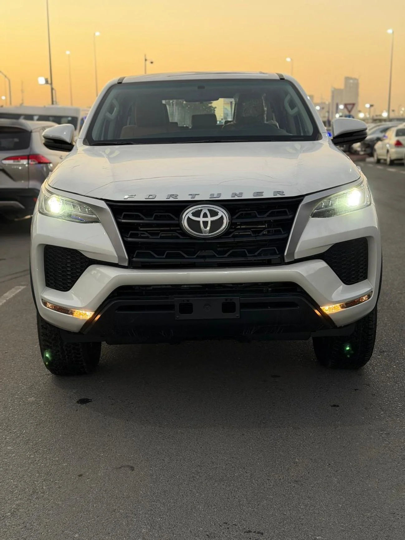 Toyota Fortuner 2.4L 4WD DIESEL AUTOMATIC