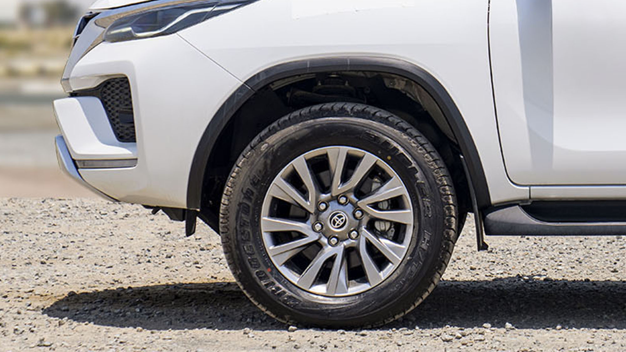 TOYOTA FORTUNER 2.8D AT 4X4