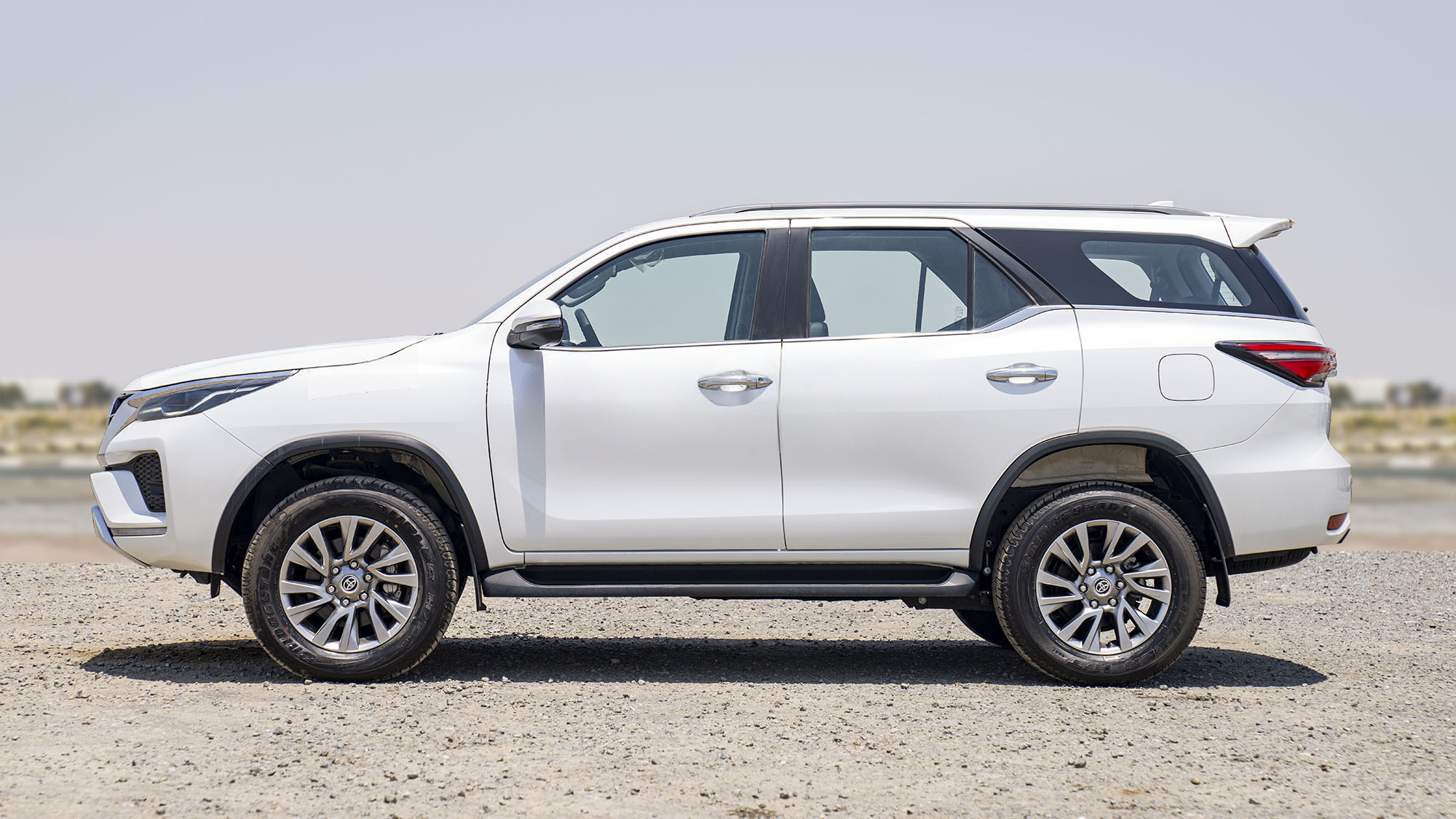 TOYOTA FORTUNER 2.8D AT 4X4