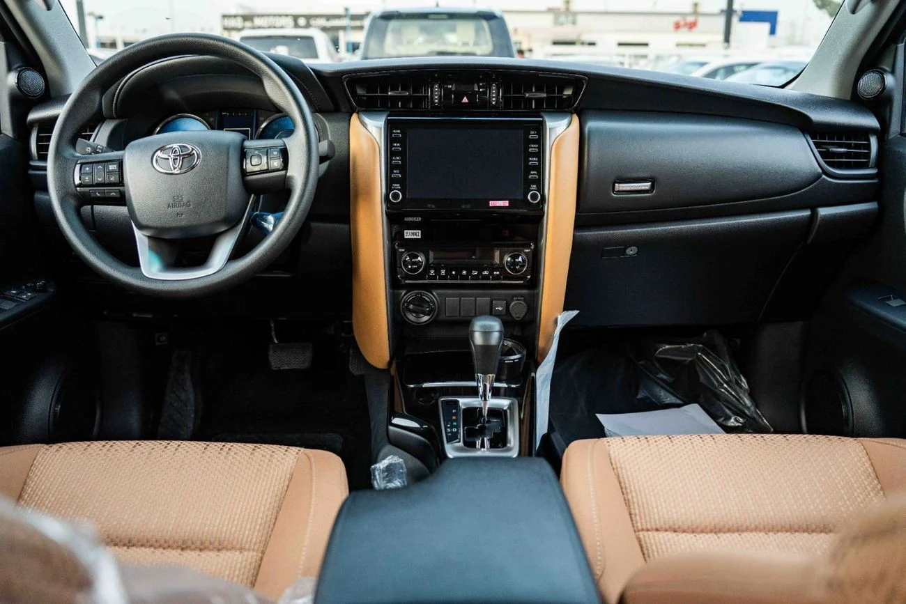 Toyota Fortuner 2026 2.7L 4×4 SUV black