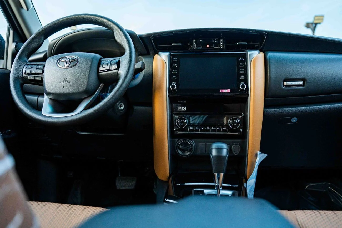 Toyota Fortuner 2026 2.7L 4×4 SUV black