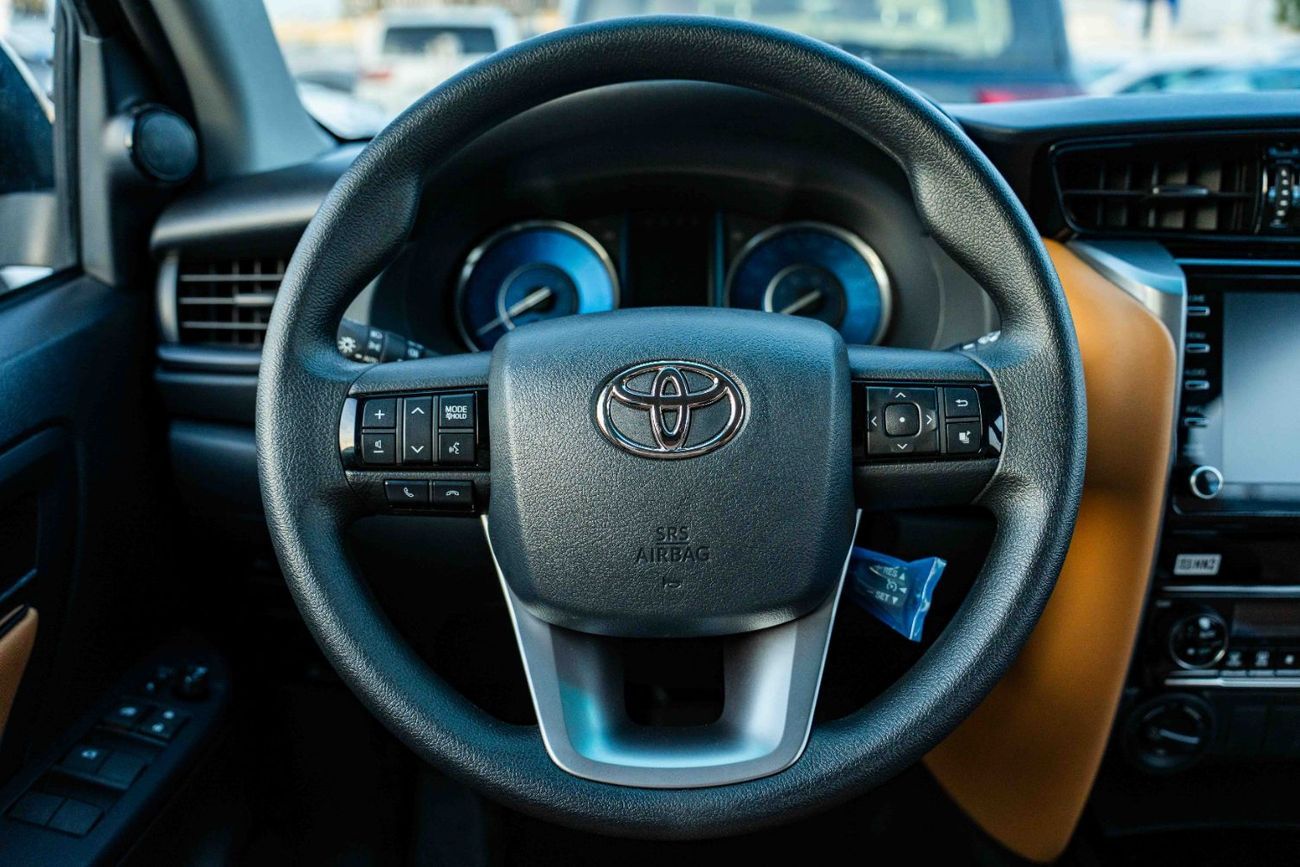 Toyota Fortuner 2026 2.7L 4×4 SUV black