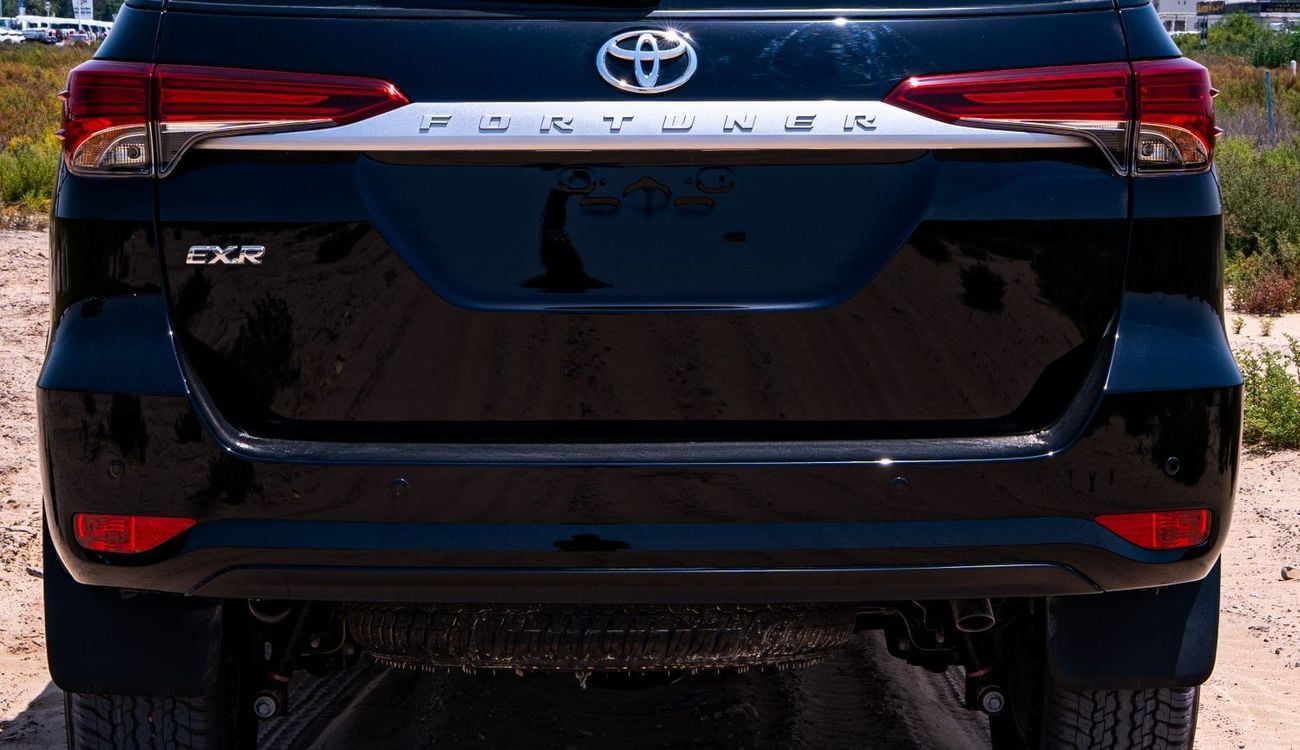 Toyota Fortuner 2026 2.7L 4×4 SUV black