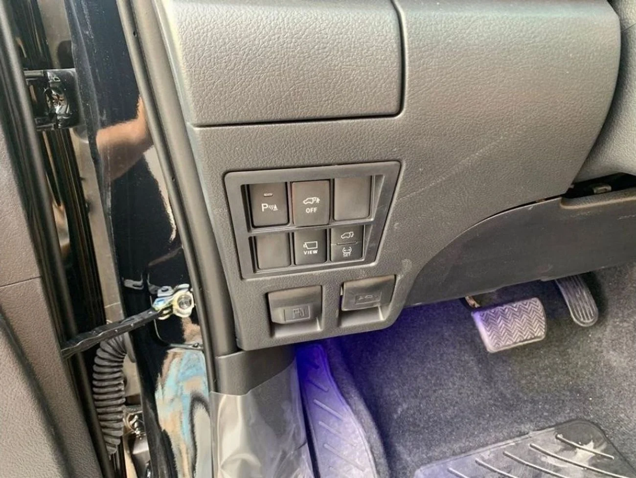 TOYOTA FORTUNER 4.0L V6 FULL OPTION 2026 _ BLACK