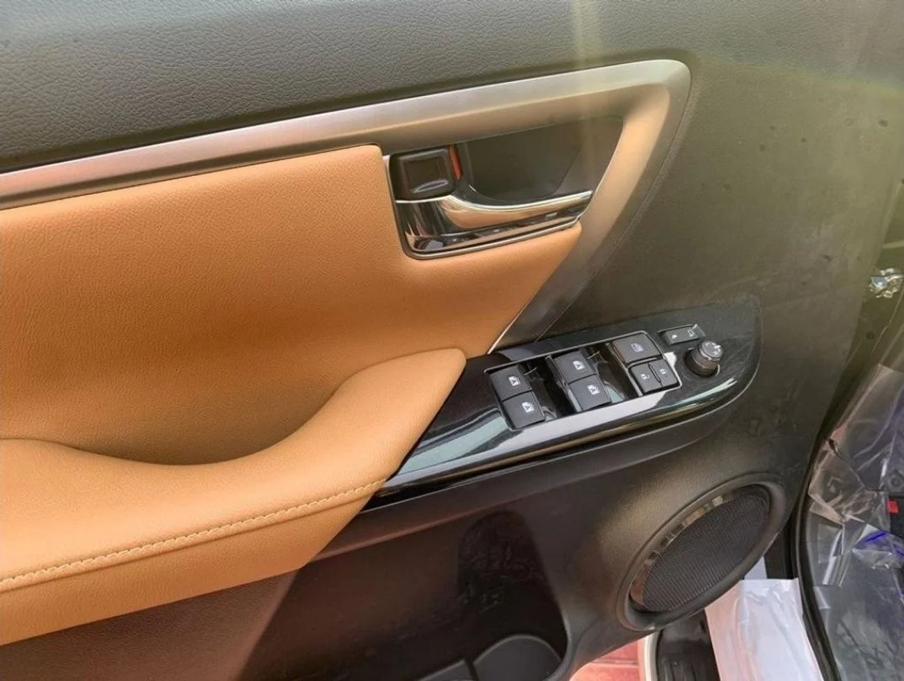 TOYOTA FORTUNER 4.0L V6 FULL OPTION 2026 _ BLACK