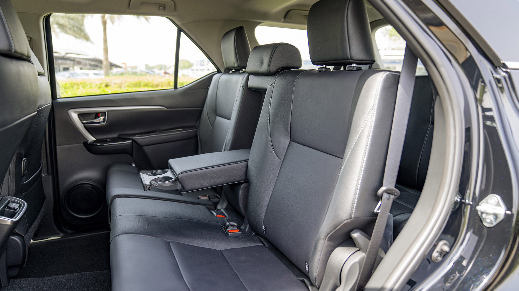 TOYOTA FORTUNER LEGENDER 2.8D AT 4X4