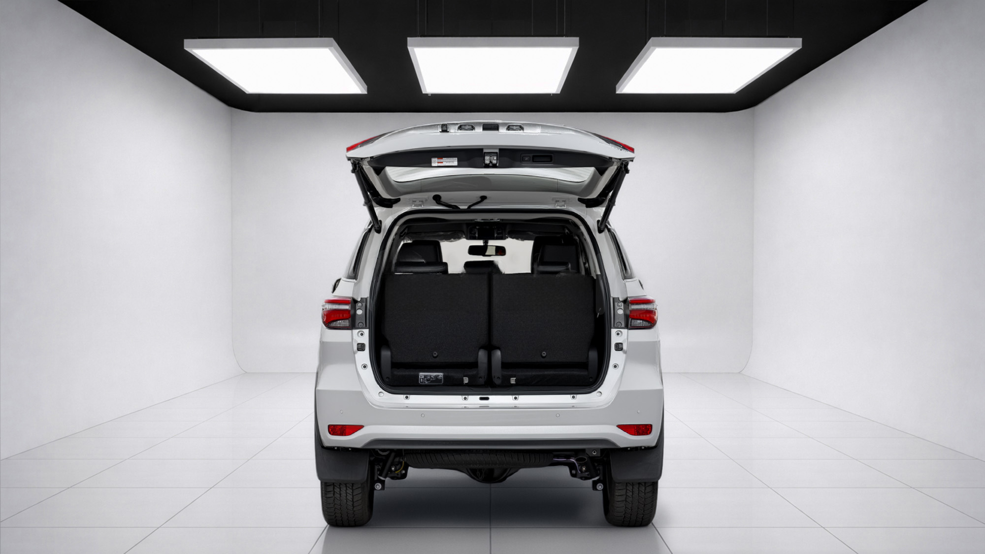  TOYOTA FORTUNER MHEV 2.8D AT 4WD MY2025 – WHITE