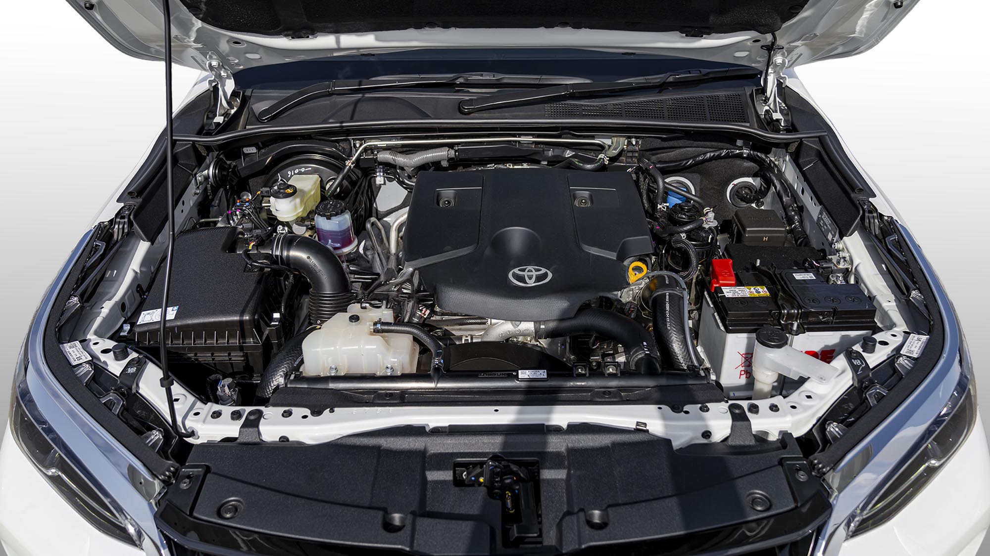  TOYOTA FORTUNER MHEV 2.8D AT 4WD MY2025 – WHITE