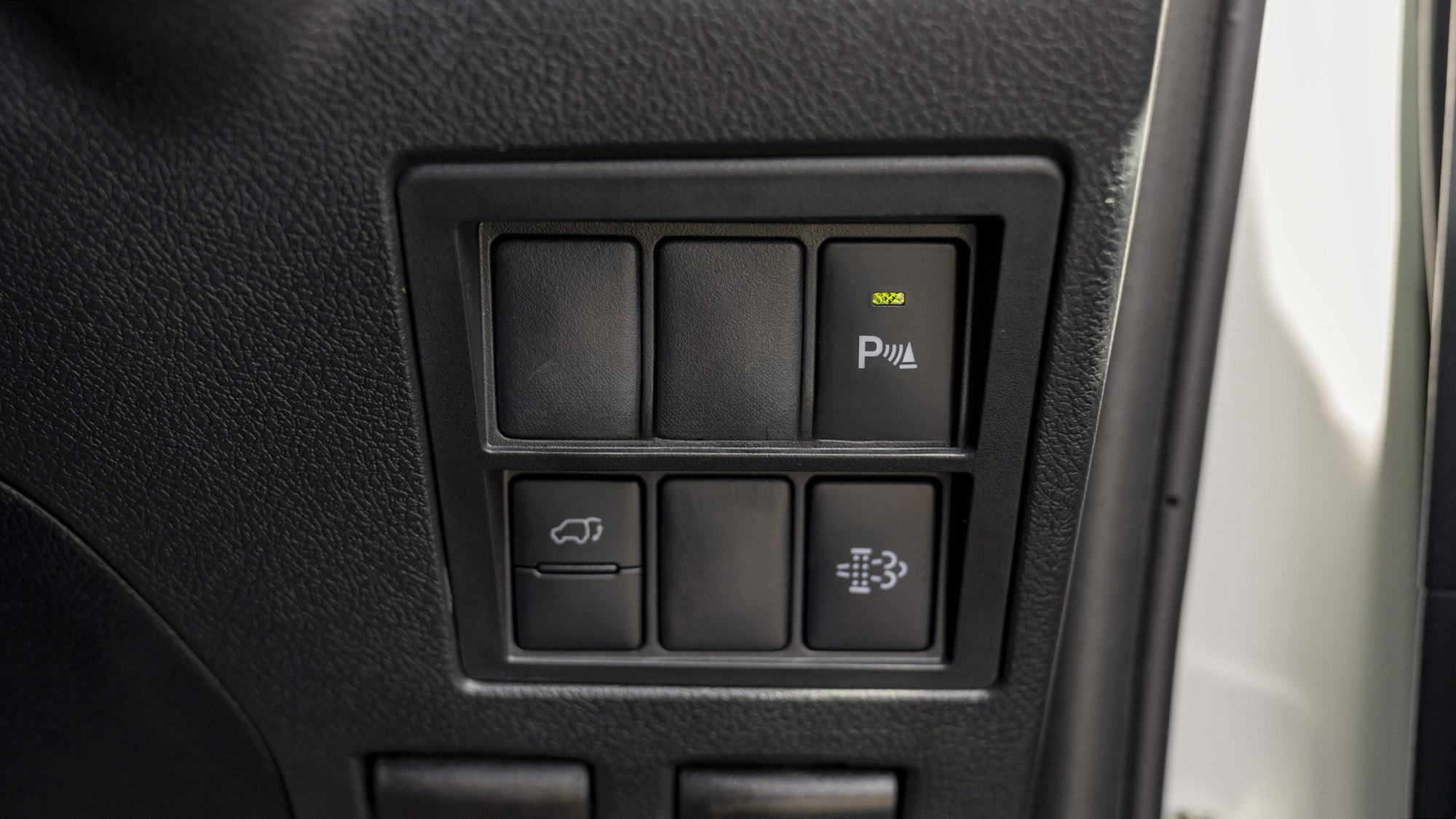  TOYOTA FORTUNER MHEV 2.8D AT 4WD MY2025 – WHITE