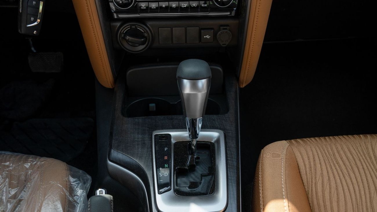 Toyota Fortuner VX 4.0L petrol AT 2026