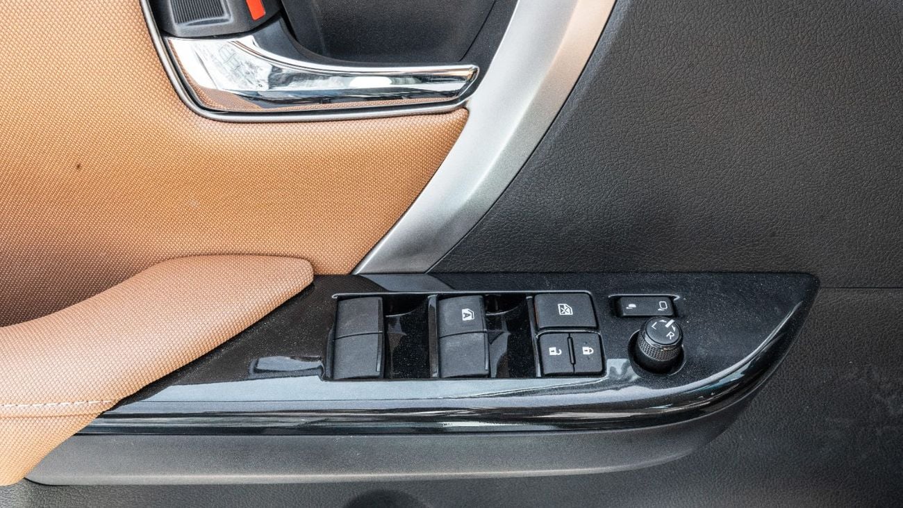 Toyota Fortuner VX 4.0L petrol AT 2026