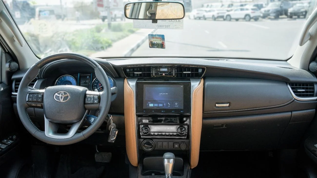 Toyota Fortuner VX 4.0L petrol AT 2026