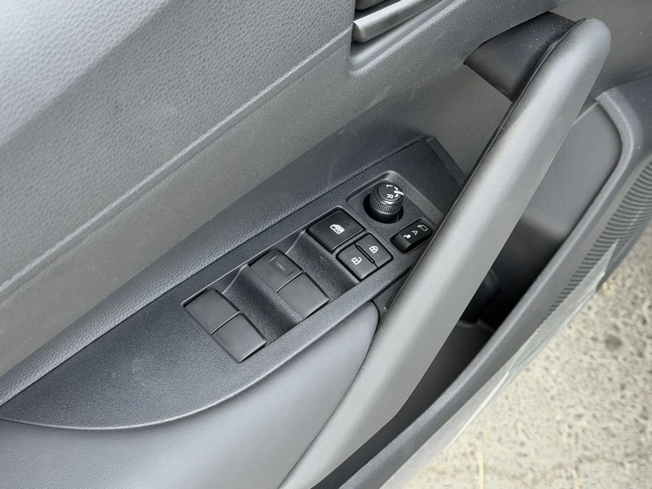 Toyota Frontlander 2.0L HYBRID FULL OPTION 2026