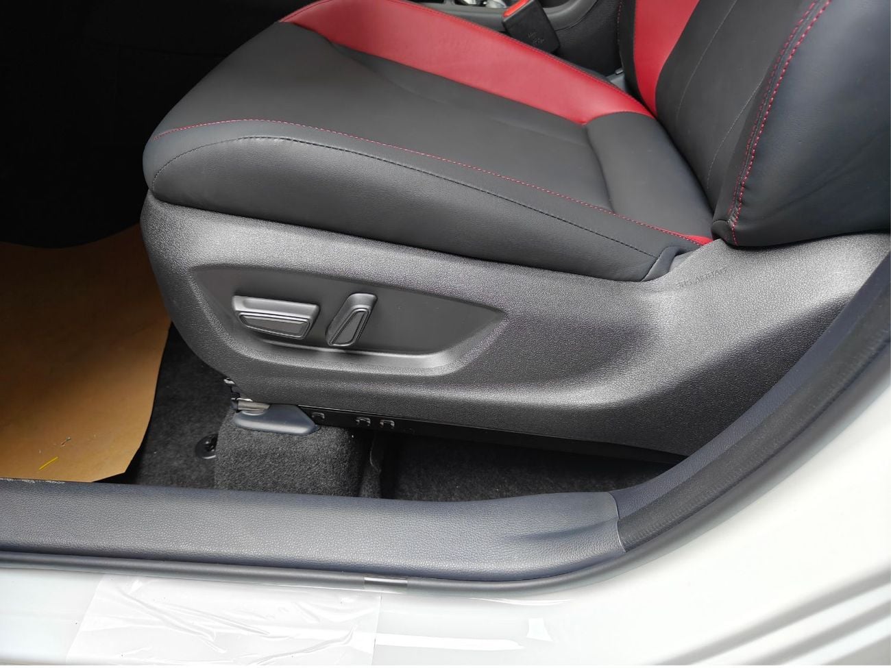 Toyota Frontlander 2.0L Hybrid Leading version AT 2026