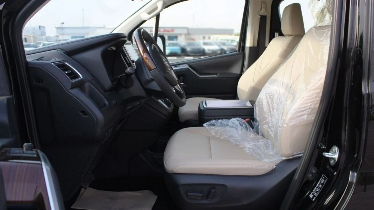 TOYOTA GRANVIA 2.8L WAGON 6 SEATS AT WG3 2026_ BLACK