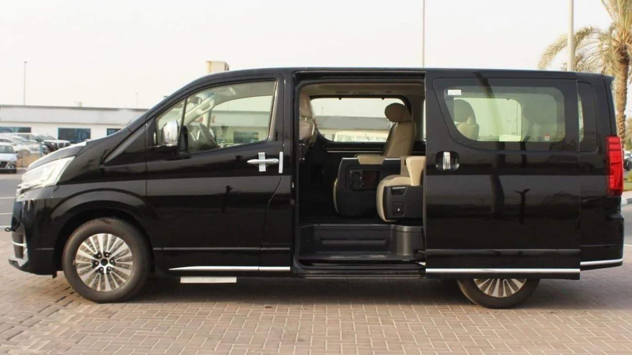 TOYOTA GRANVIA 2.8L WAGON 6 SEATS AT WG3 2026_ BLACK